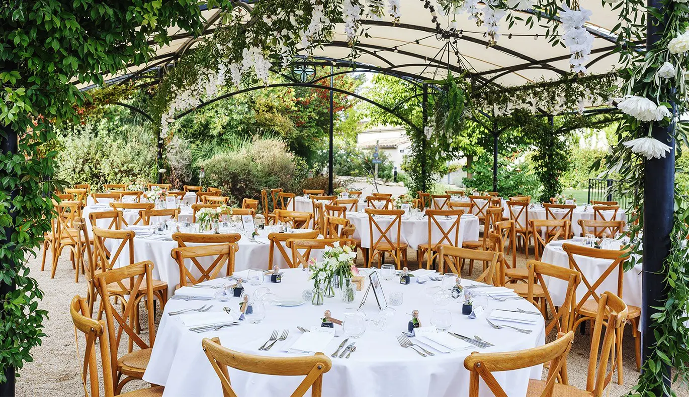 Location de mobilier, matériel et tentes pour mariages : Béziers, Montpellier, Narbonne